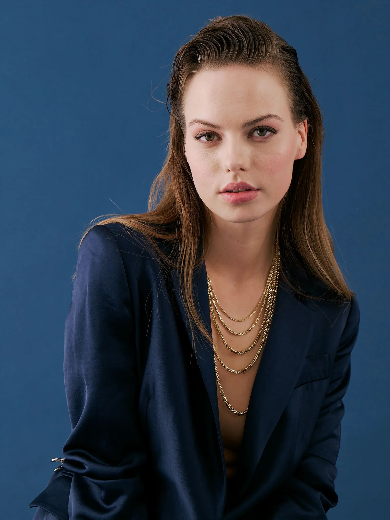 MioroChain worn by a model